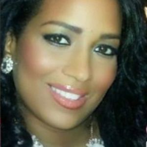 Meet your Posher, Adrienne